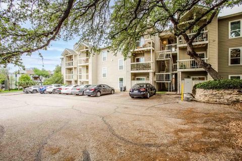 Photo of 114 E 31st ST #207, Austin, TX 78705 (MLS # 4812587)