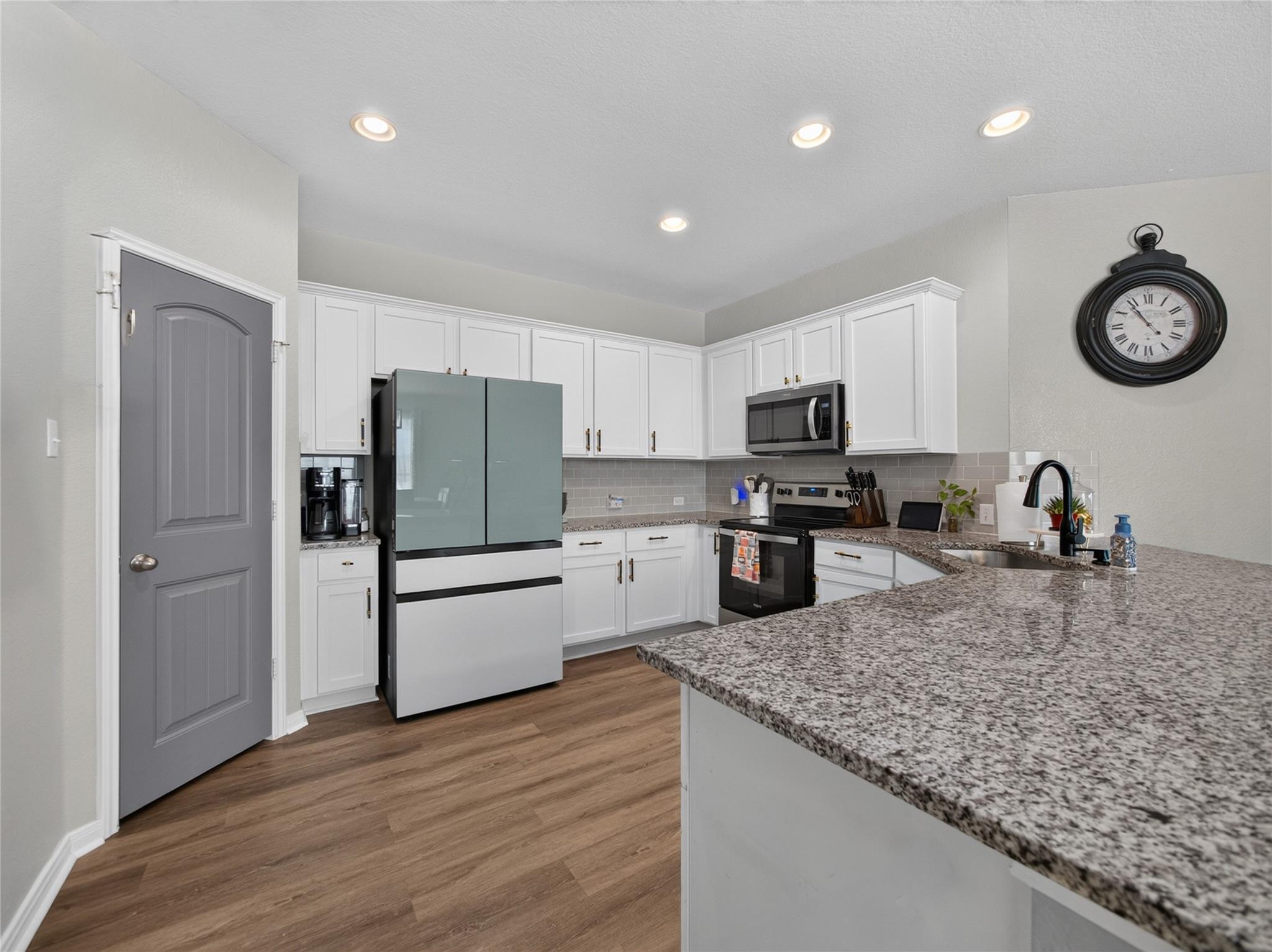 125 Fair Anne DR