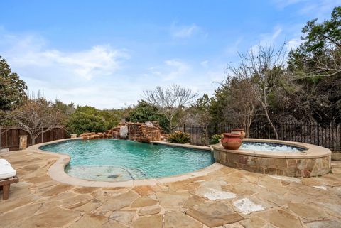 Photo of 2429 Shire Ridge DR, Austin, TX 78732 (MLS # 5483541)