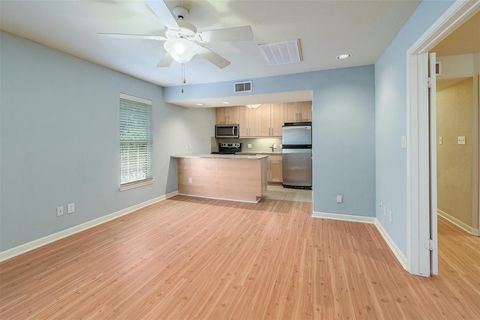 Photo of 7685 Northcross DR #524, Austin, TX 78757 (MLS # 6718315)