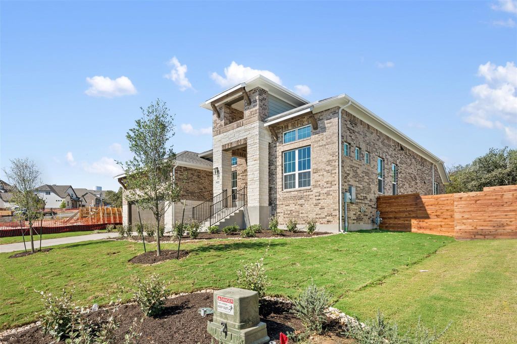 Photo for 7608 Montage DR, Austin, TX 78738 (MLS # 2659911)