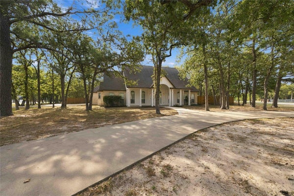 105 PINE POINT CV, ELGIN, TX 78621 - Image b1f89e7eb738ed5edf18bdeb07f2b7c2/880177579