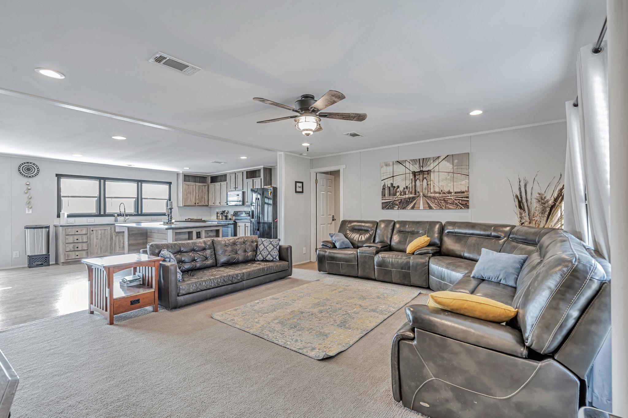 400 Woody Hollow RD