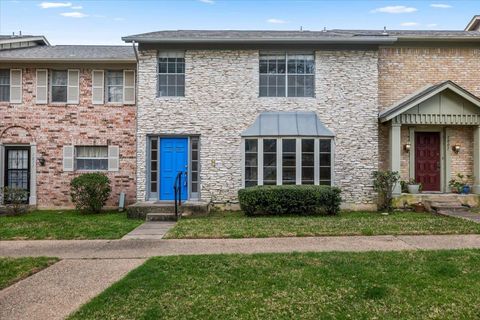 Photo of 1809 Coronado Hills DR #10, Austin, TX 78752 (MLS # 4371262)