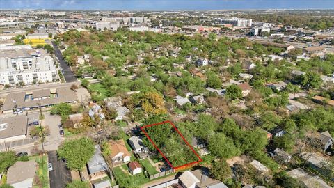 Tiny photo for 907 E 53rd ST, Austin, TX 78751 (MLS # 5508425)