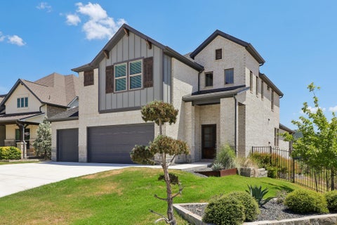 Photo of 8112 Turning Leaf CIR, Lago Vista, TX 78645 (MLS # 1552495)