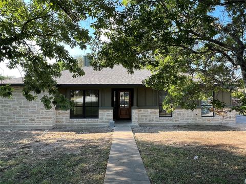 Photo of 20802 Ridgeview RD, Lago Vista, TX 78645 (MLS # 1566641)