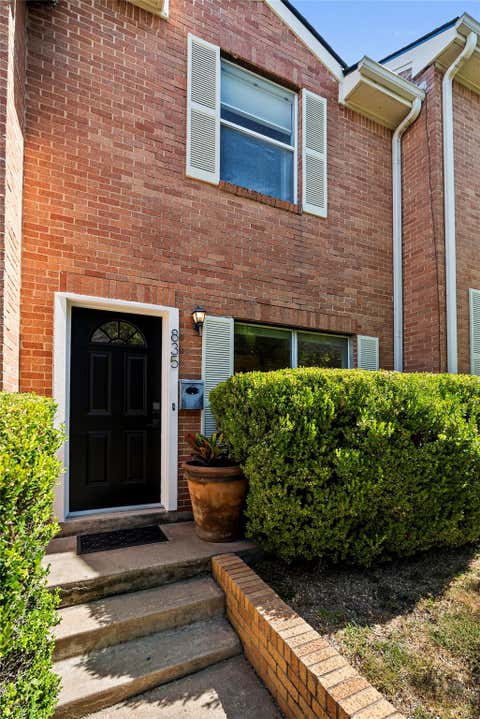 Tiny photo for 835 E Oltorf ST, Austin, TX 78704 (MLS # 7060962)