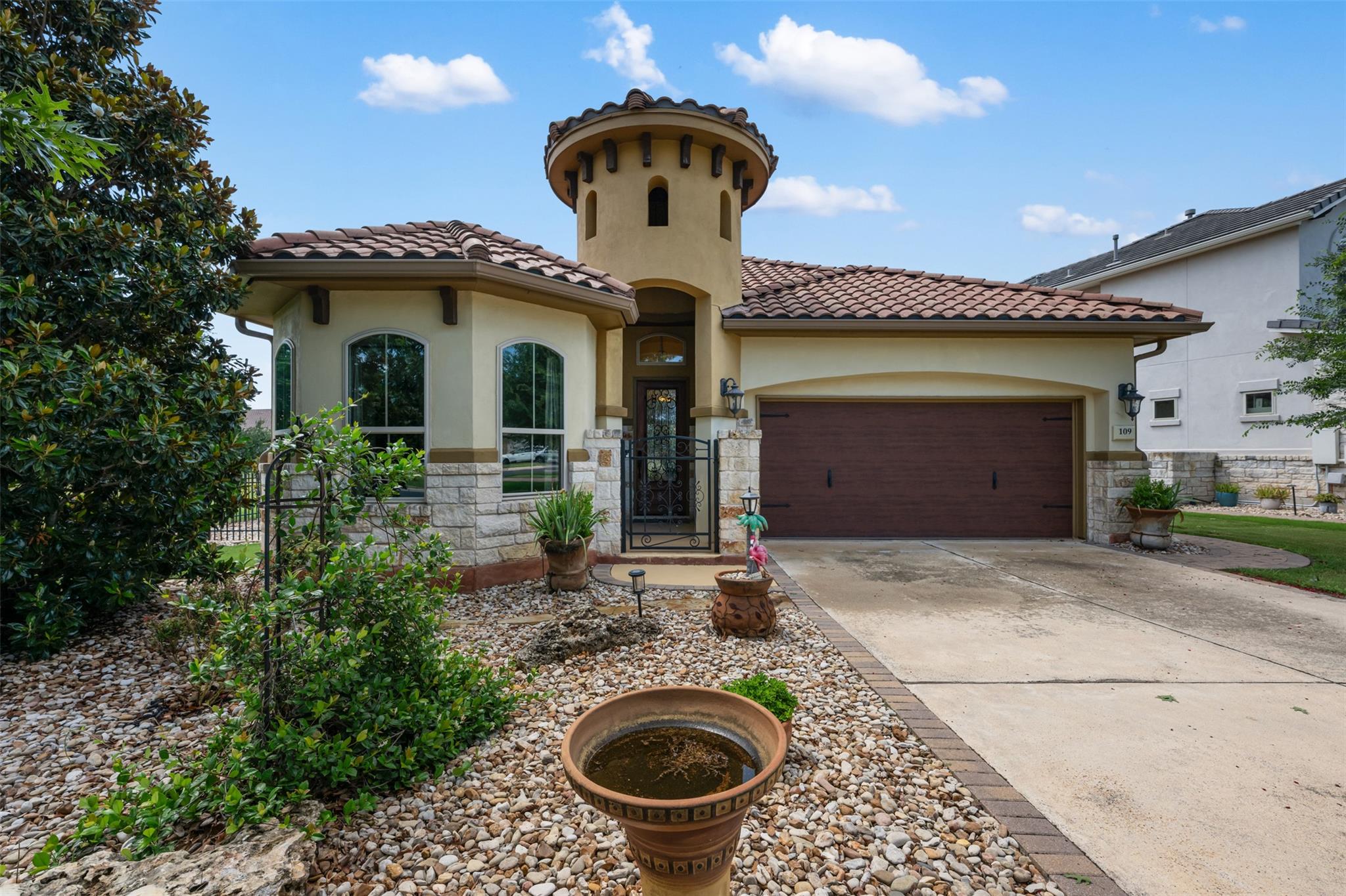 109 Limestone DR