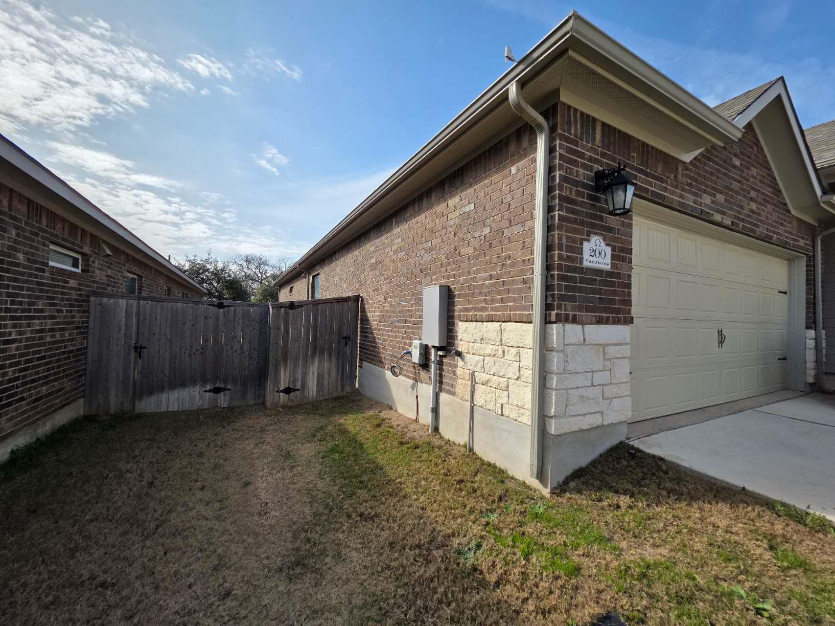 200 Scenic Hills CIR