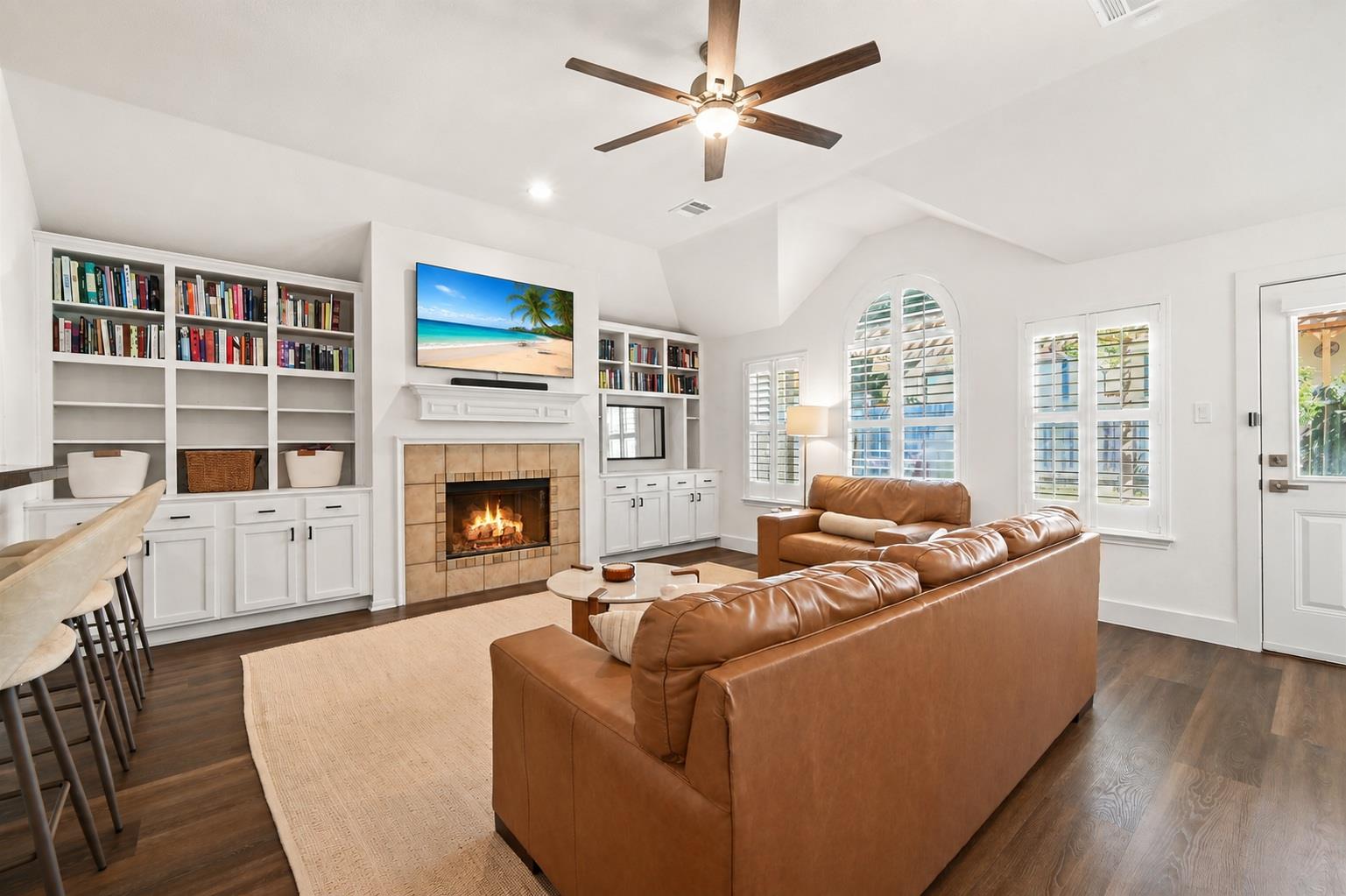 3608 Bird House DR