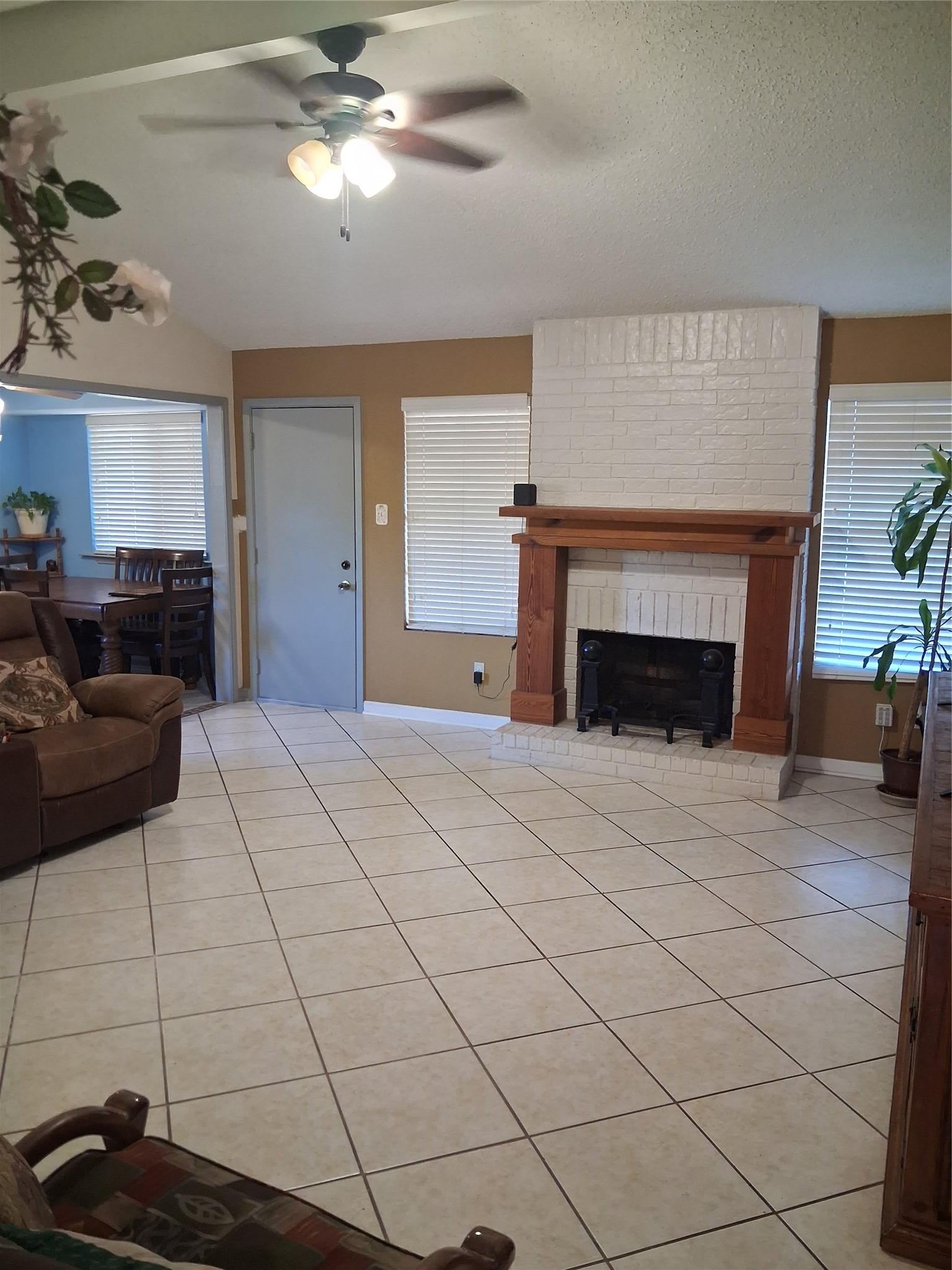 507 AMESWOOD PL