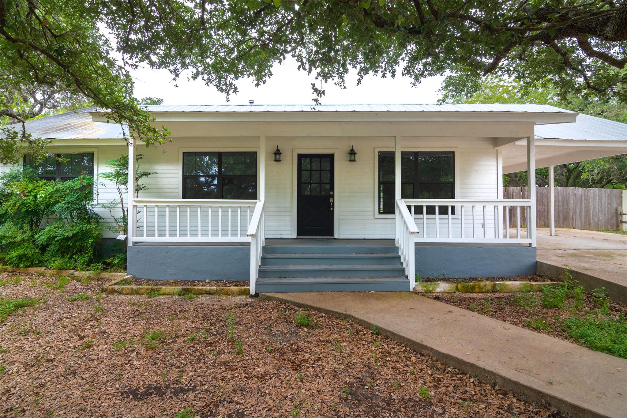 1400 Lazy Creek LN