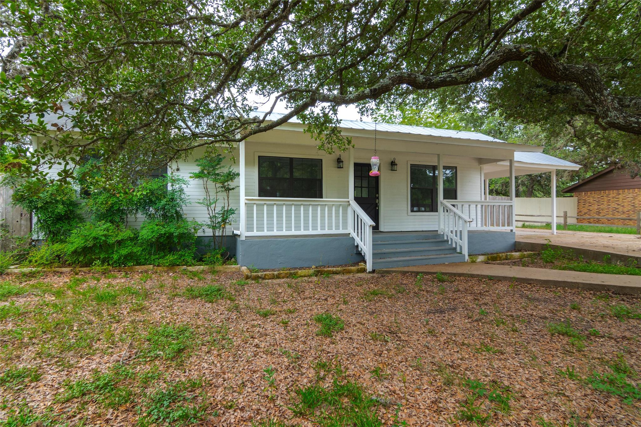 1400 Lazy Creek LN