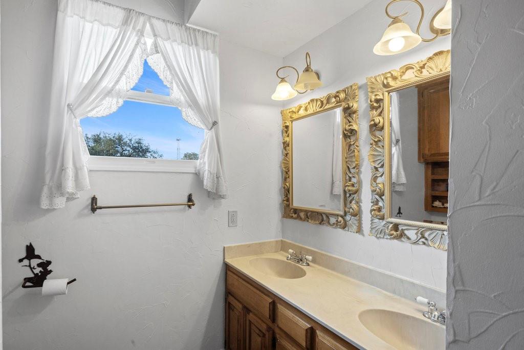 Johnson City, Texas 78636, United States, ,Commercial,Active,57327