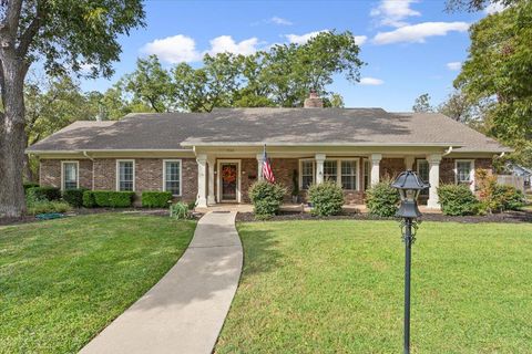 Photo of 1306 Ash ST, Georgetown, TX 78626 (MLS # 3053339)