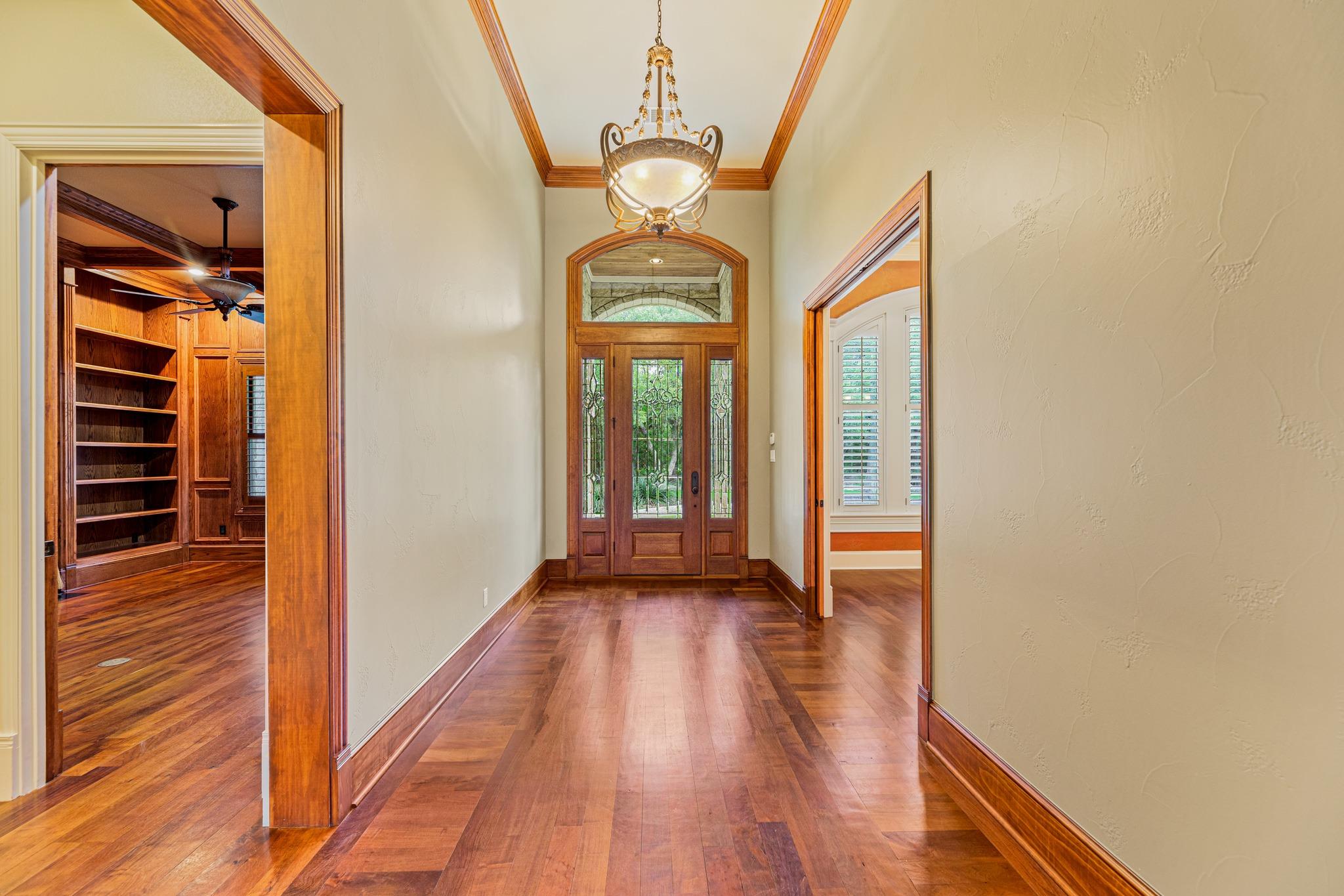 300 Escalera PKWY