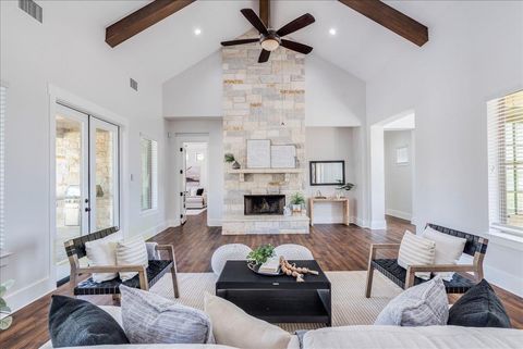 605 Unity DR Leander TX 78641