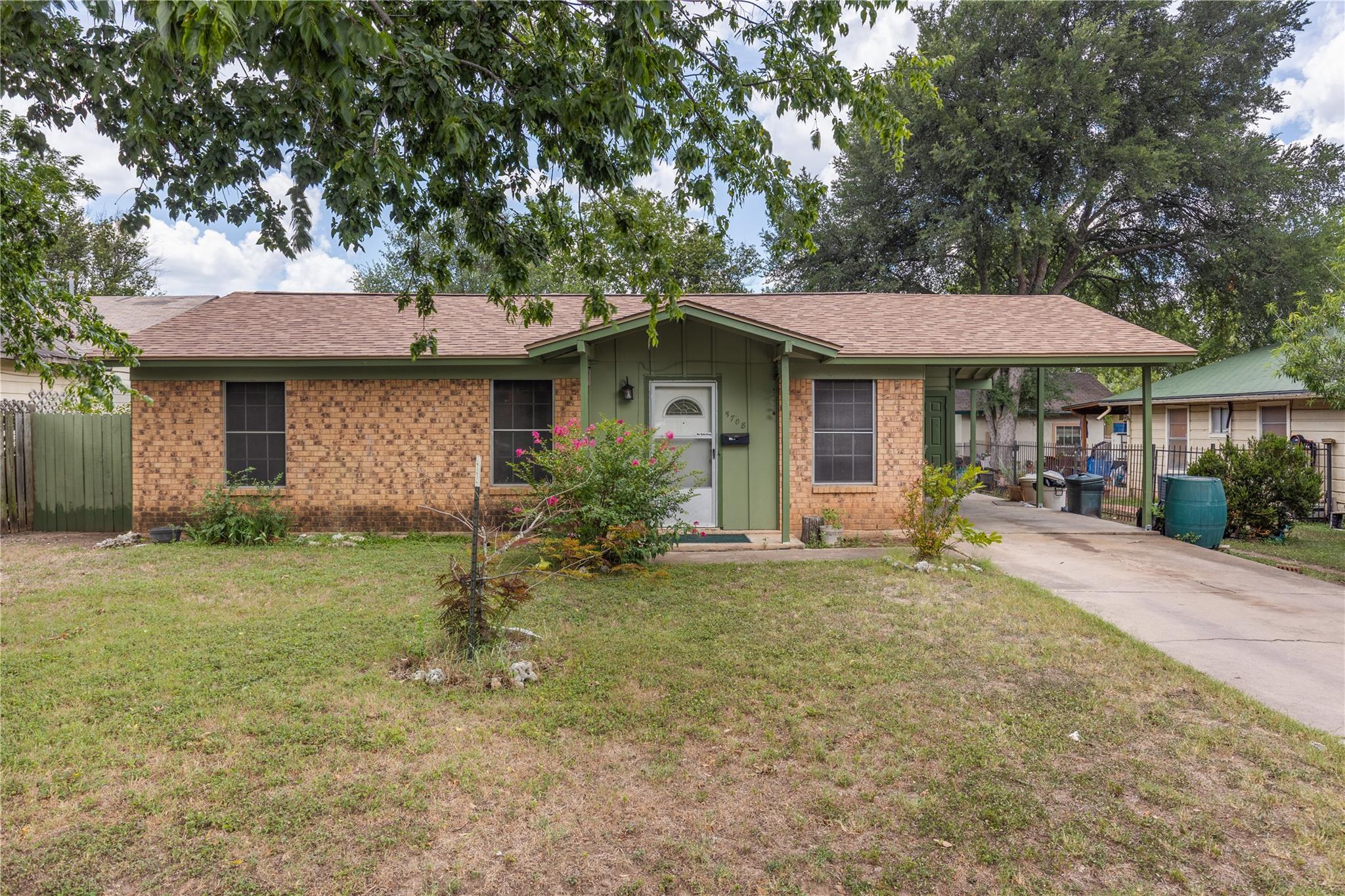 5708 Garden Oaks DR