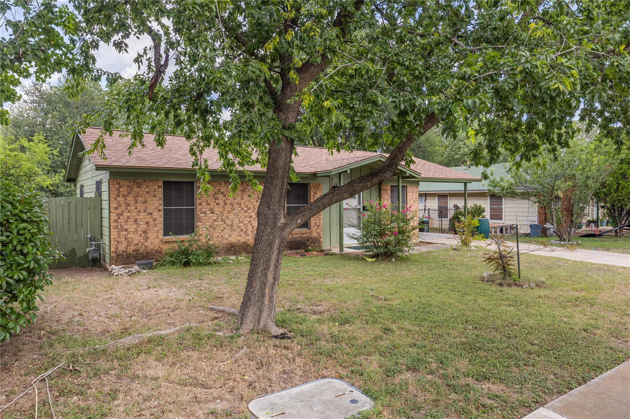 5708 Garden Oaks DR