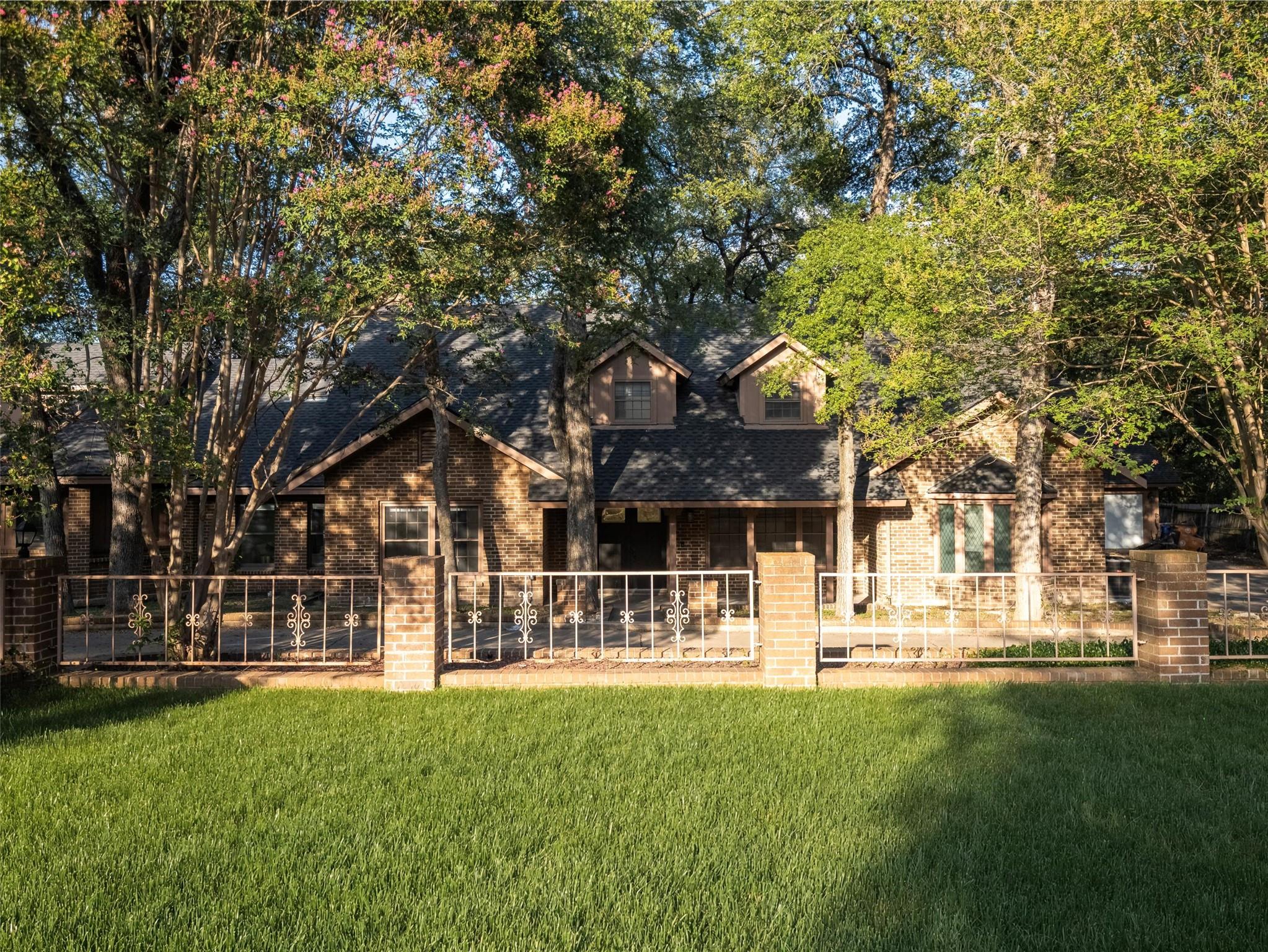 12319 Blue Water DR