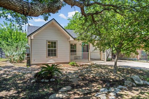 Photo of 208 W North ST #B, Kyle, TX 78640 (MLS # 4333116)