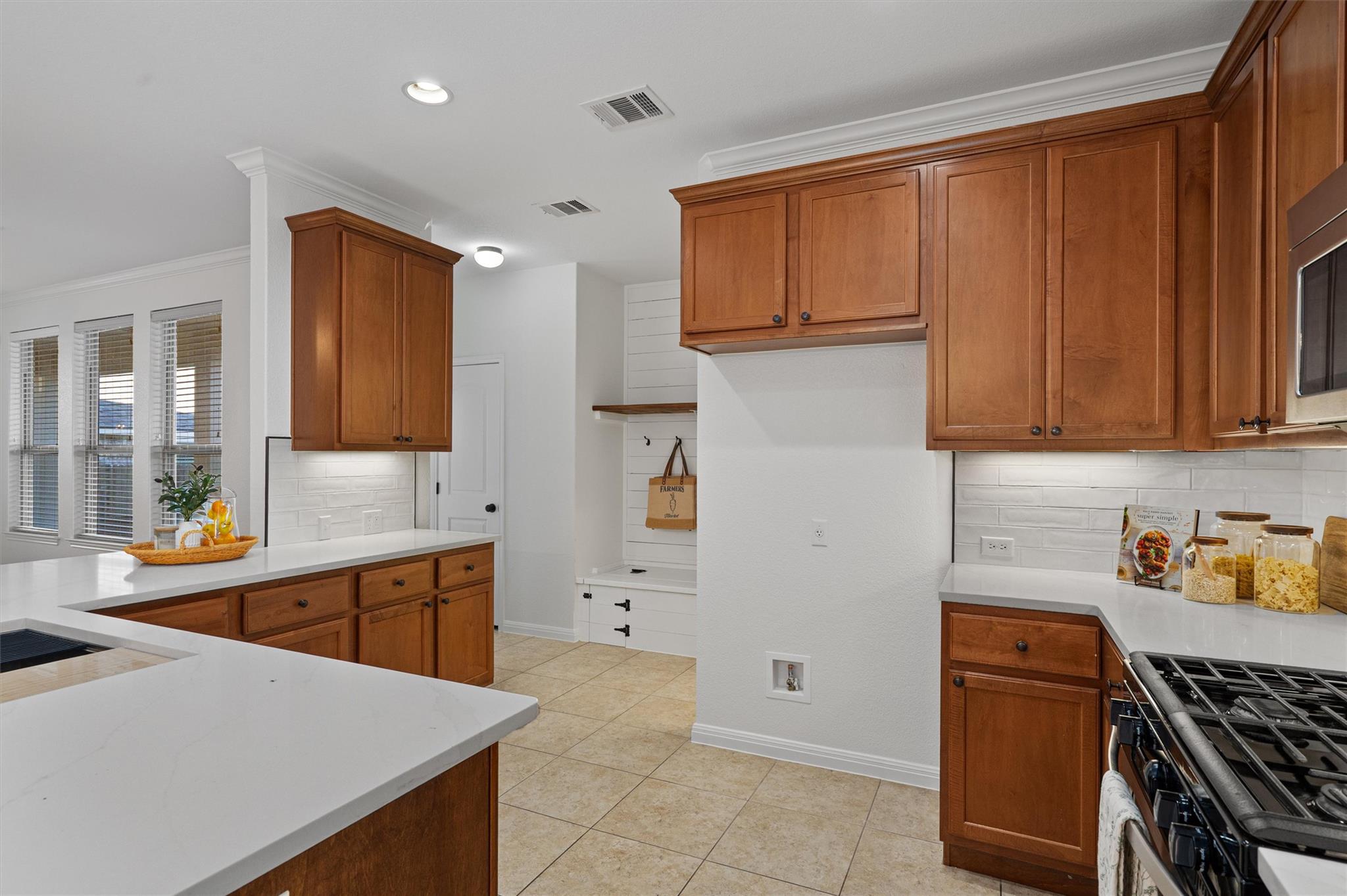 422 Village Commons BLVD