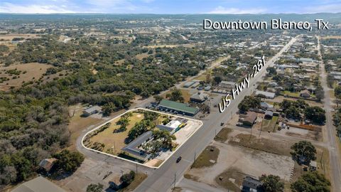 1206 Main St Blanco TX 78606