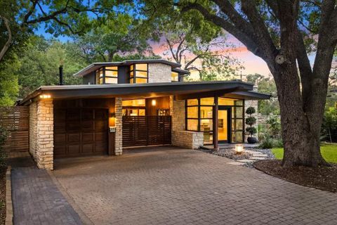 Photo of 2401 Jarratt Ave, Austin, TX 78703 (MLS # 7797161)