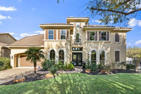 Photo of 2116 University Club Dr. Dr, Austin, TX 78732 (MLS # 1605367)