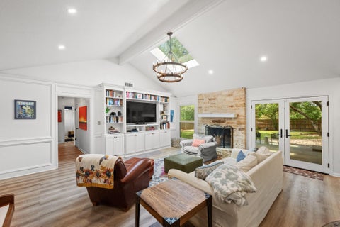 Tiny photo for 3106 Honey Tree LN, Austin, TX 78746 (MLS # 1175820)
