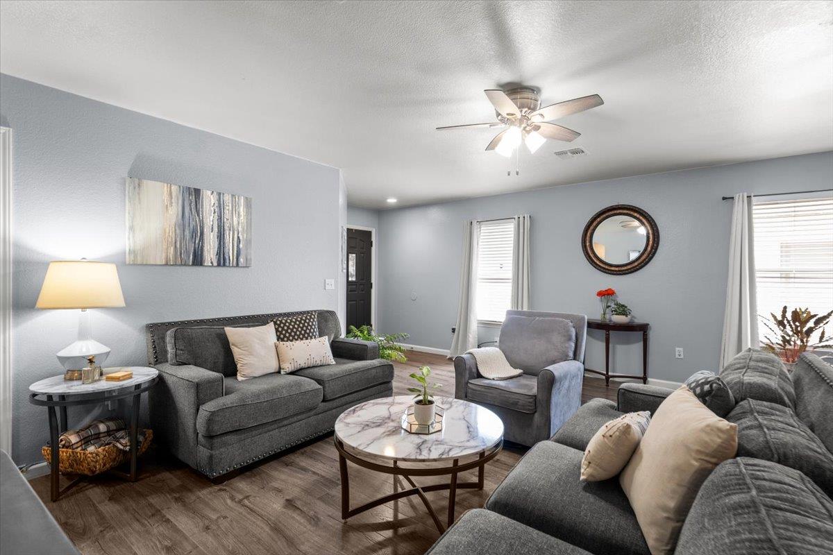 12609 Campana DR