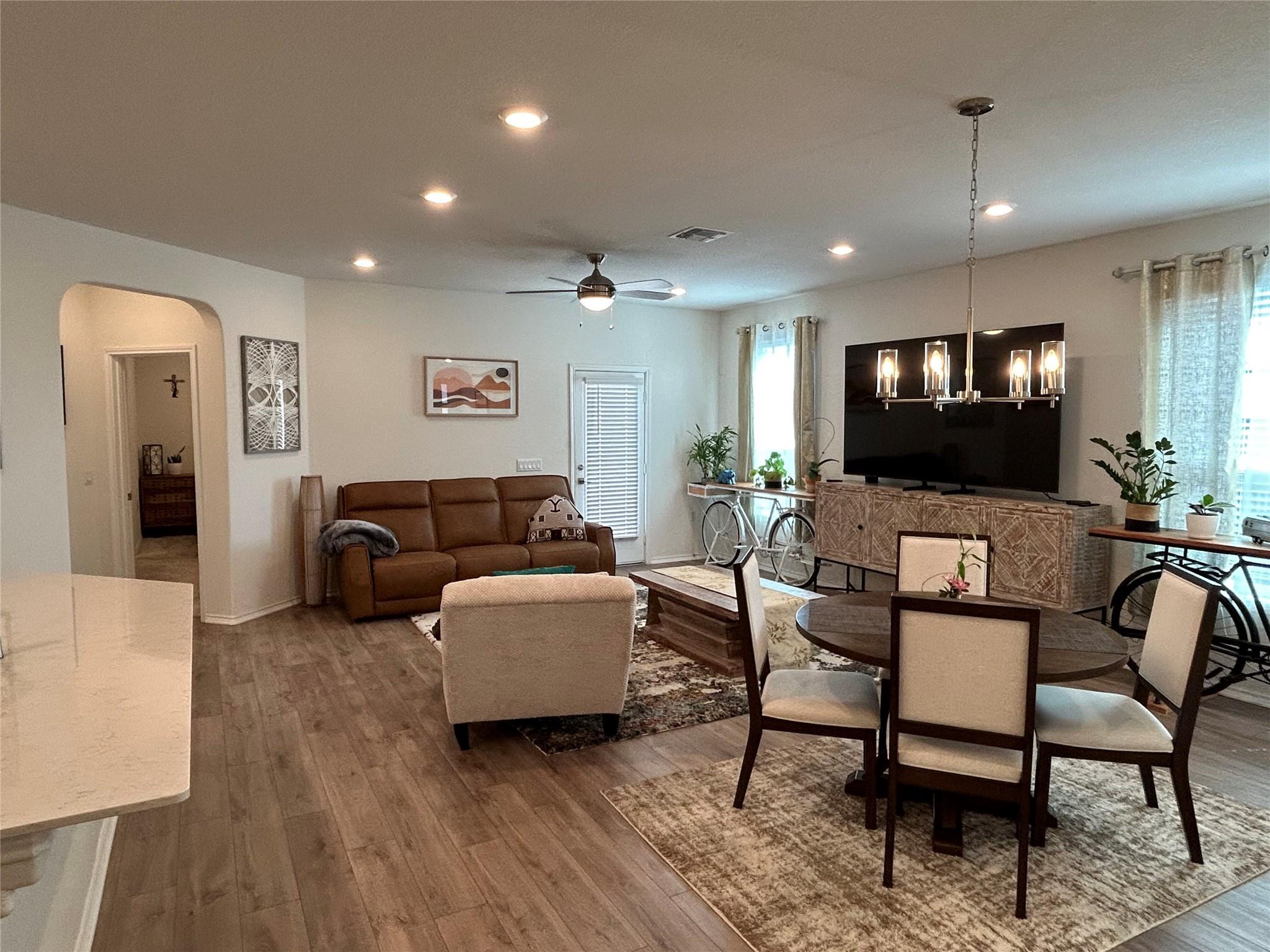 12713 Oxford Vineyard LN