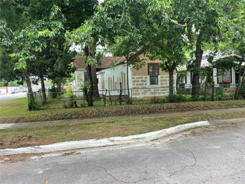 81 Chalmers Ave Austin TX 78702