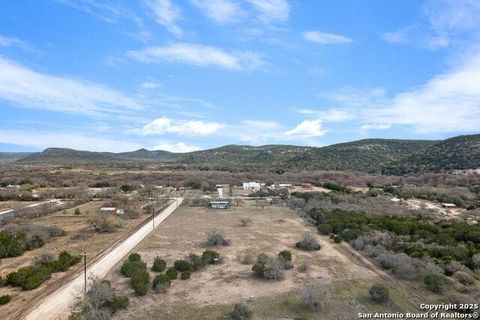 831 County Road 350 Concan TX 78838