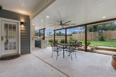 Tiny photo for 10101 Twin Lake LOOP, Dripping Springs, TX 78620 (MLS # 8354245)