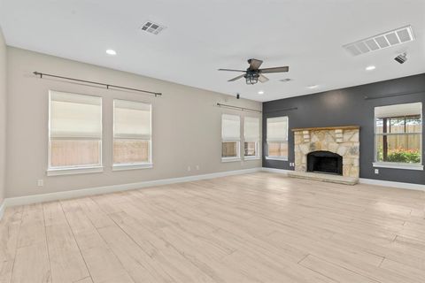 Tiny photo for 10101 Twin Lake LOOP, Dripping Springs, TX 78620 (MLS # 8354245)