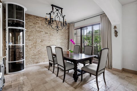 Tiny photo for 2433 Westlake DR, Austin, TX 78746 (MLS # 1455294)