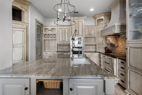 Tiny photo for 2433 Westlake DR, Austin, TX 78746 (MLS # 1455294)