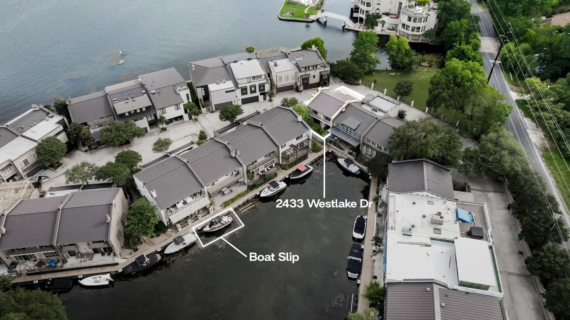 2433 Westlake DR