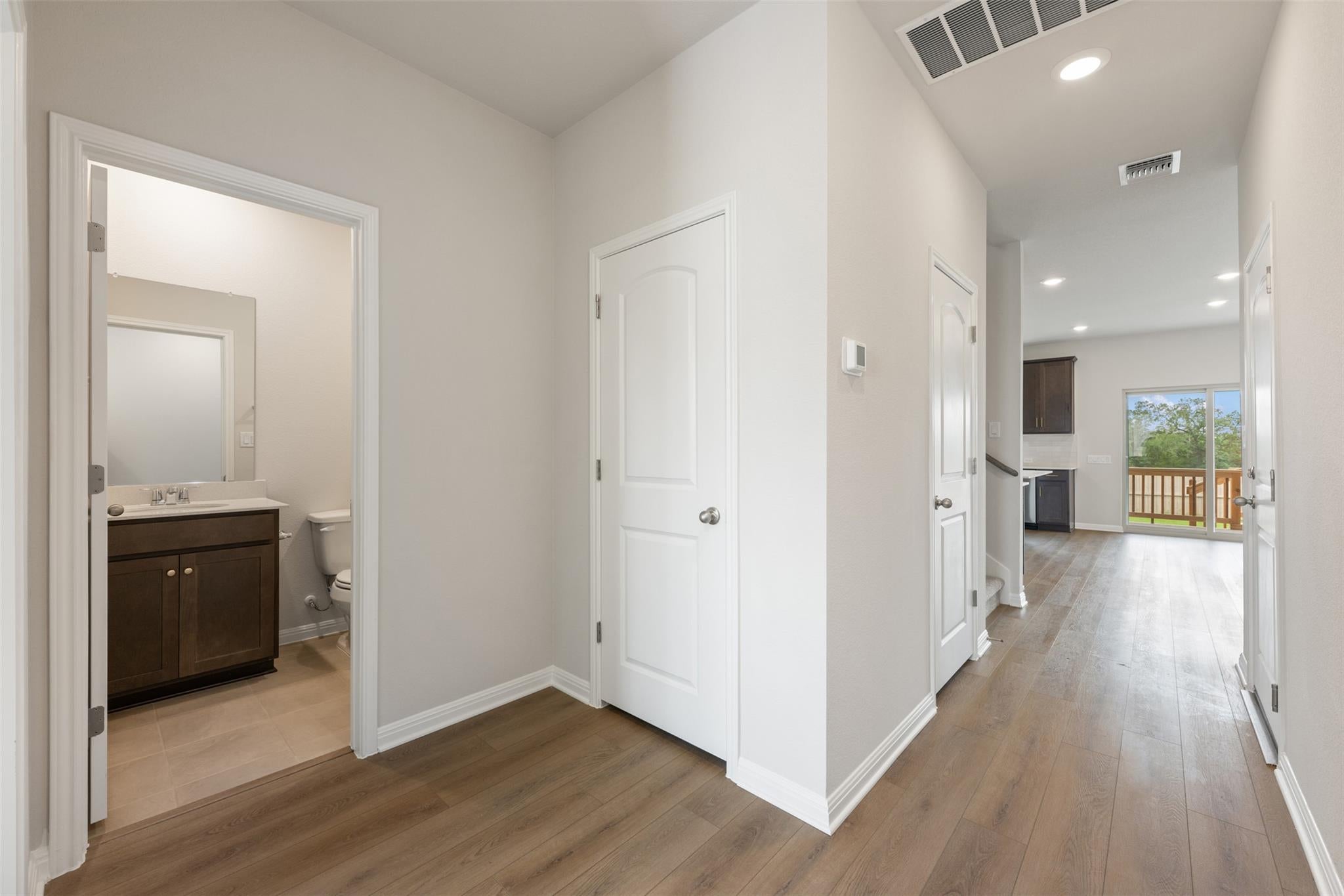 135 Arlington Park LOOP