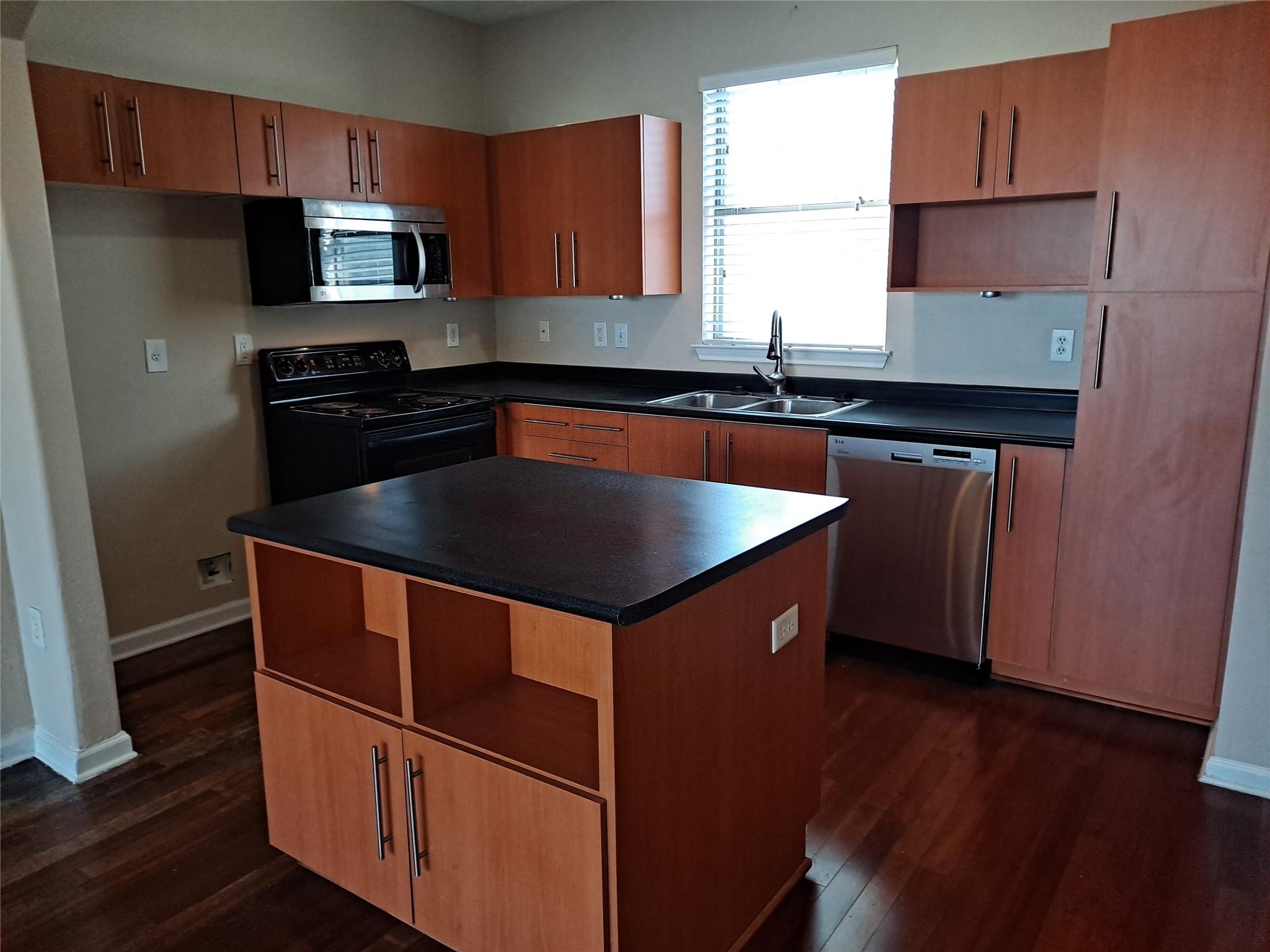 11203 Ranch Road 2222 2404