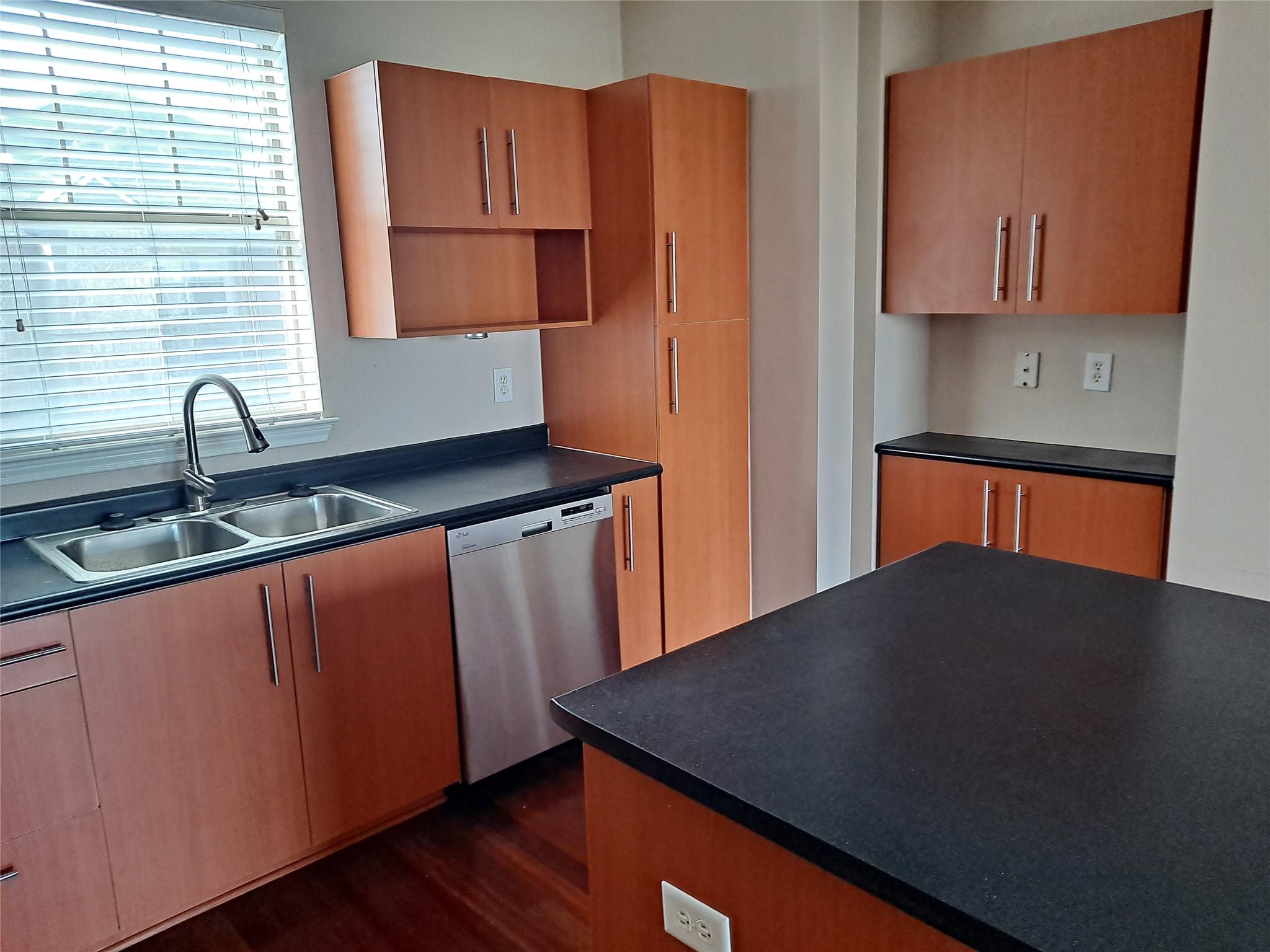 11203 Ranch Road 2222 2404