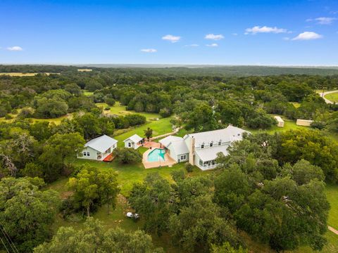 203 Grande ST Driftwood TX 78619