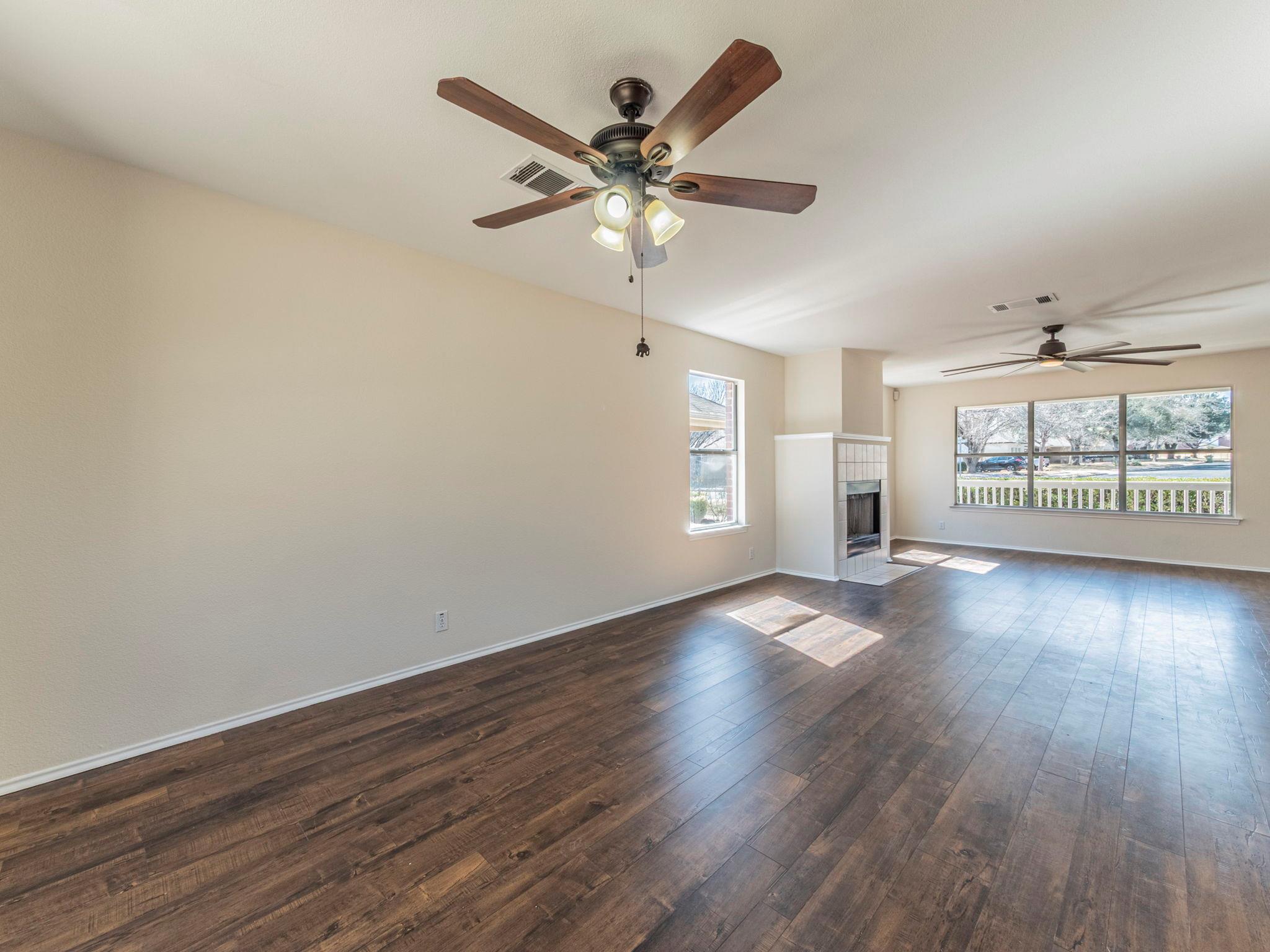 1810 Summer Rain DR