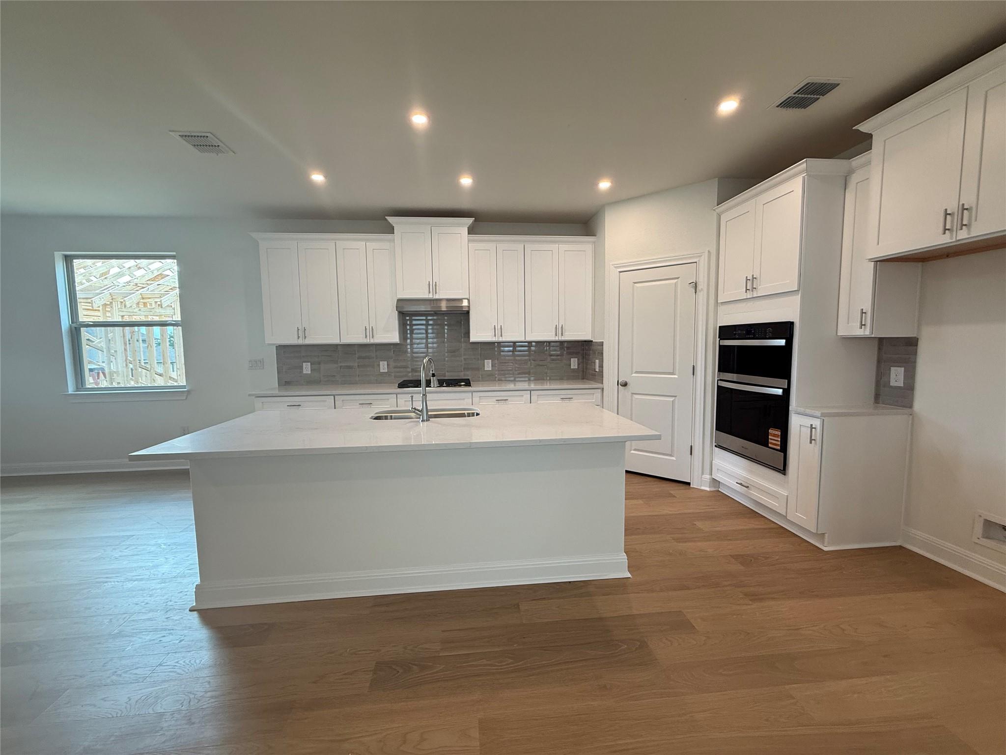 132 Tenny LN