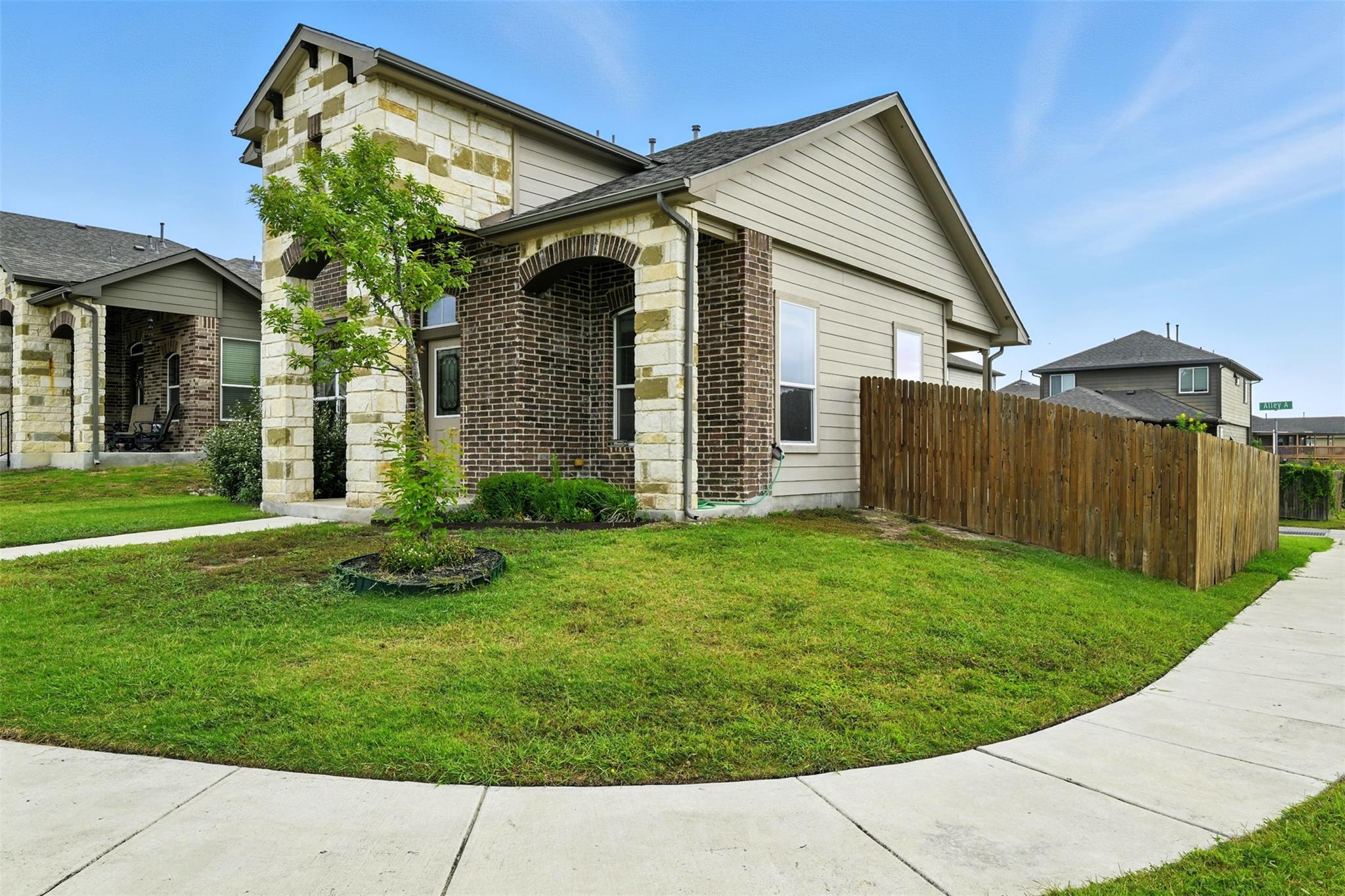 125 Windfield Path