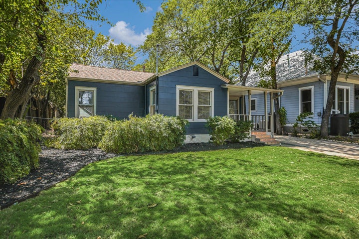Photo 1 of 20 — 1001 E 39th ST, Austin, TX 78751