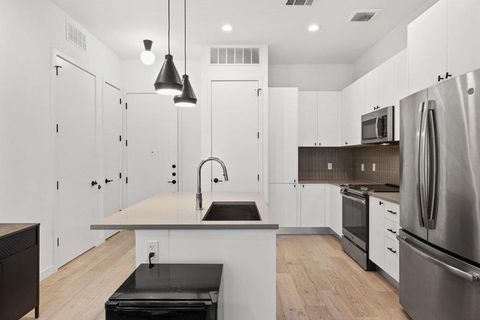 Tiny photo for 800 Embassy DR #413, Austin, TX 78702 (MLS # 2296795)