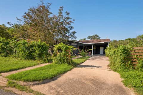 Photo of 402 Philco DR, Austin, TX 78745 (MLS # 6529515)
